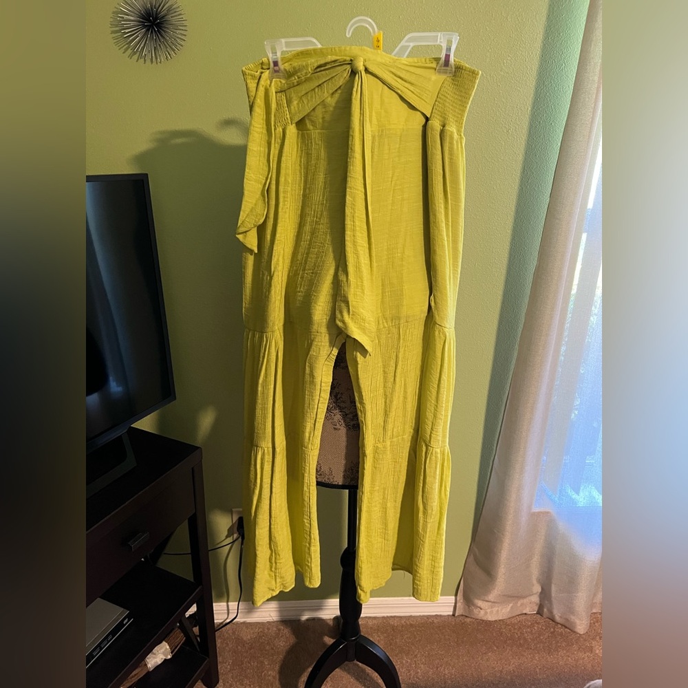 Like new Nanette Lepore Lime Green wide leg pants with underpants